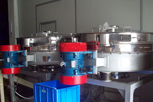 氧化鋅粉末篩分現場